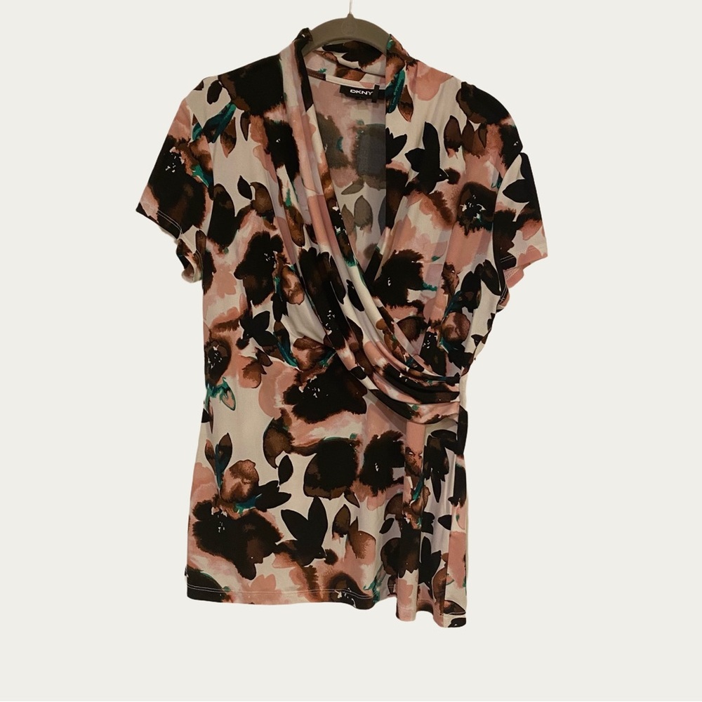 DKNY Faux Wrap SS Blouse with Surplice V-Neck -Large Pink & Brown Floral Pattern